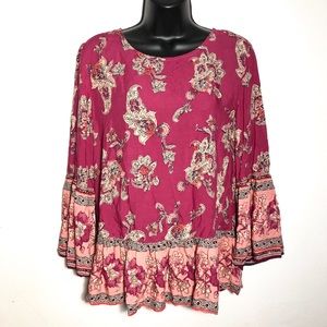 BeachLunchLounge Medium pink bell sleeve boho top